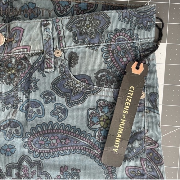 Citizens of Humanity‎ Manic Cheeky Short Corduroy Paisley Frayed Size 27 NWT - Picture 10 of 12